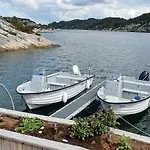 8 Person In Urangsvag Ervik (Urangsvag)