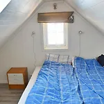 Feriehus 8 Person In Urangsvag