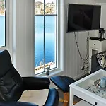 8 Person In Urangsvag Feriehus Ervik (Urangsvag)