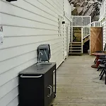 Feriehus 8 Person In Urangsvag *