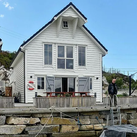 8 Person In Urangsvag Feriehus Ervik (Urangsvag)