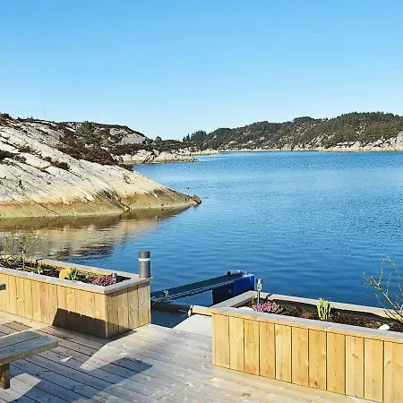 Casa de Férias 8 Person In Urangsvag *
