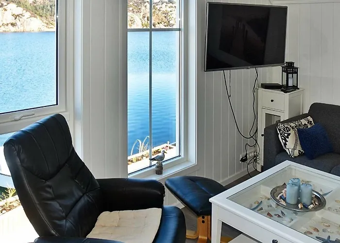 8 Person In Urangsvag Feriehus Ervik (Urangsvag)